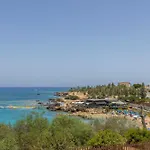 Willa Sunnyvillas: 4br Seafront Villa*private Pool*bw44 Protaras